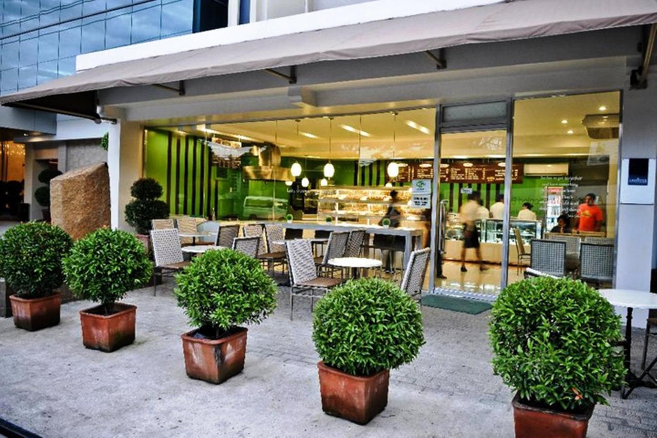 L'Fisher Hotel Bacolod Esterno foto