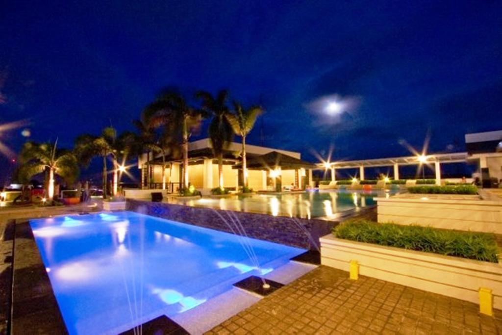 L'Fisher Hotel Bacolod Esterno foto