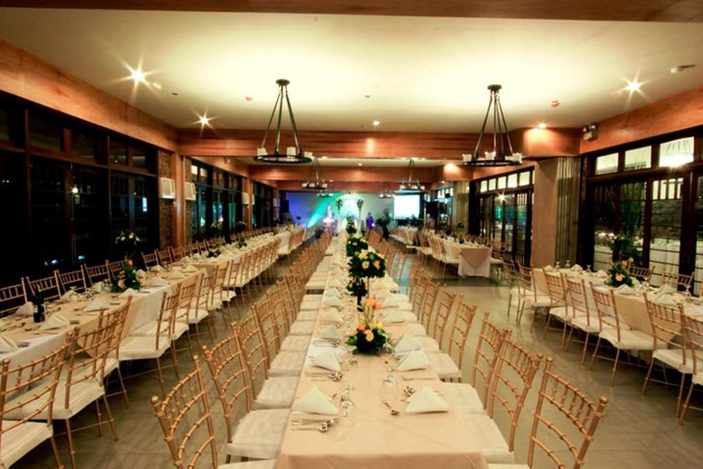L'Fisher Hotel Bacolod Esterno foto