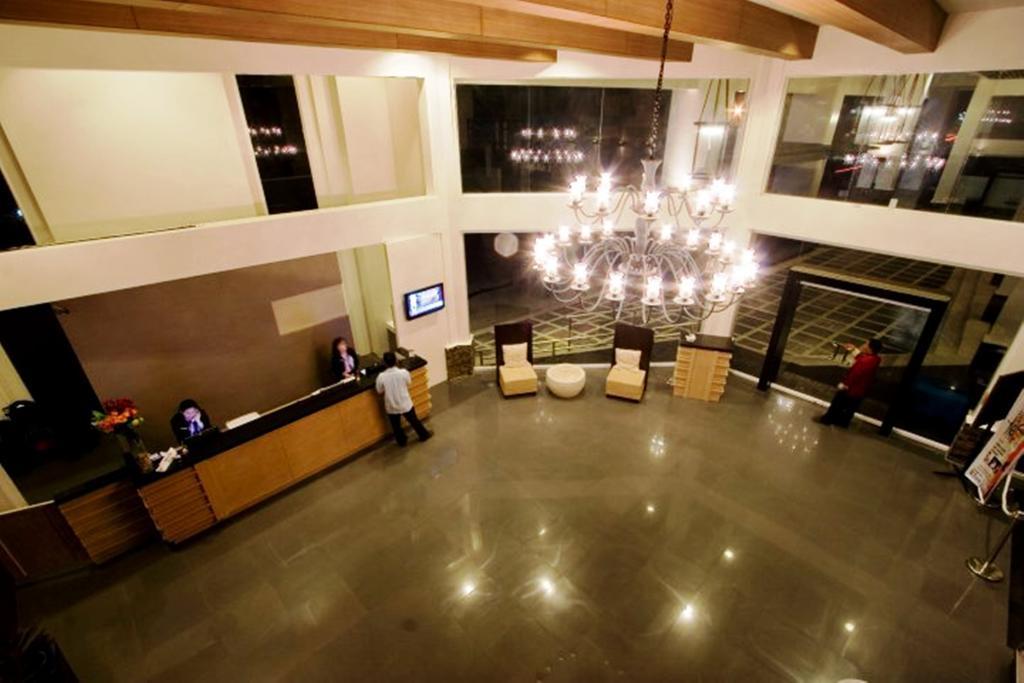 L'Fisher Hotel Bacolod Esterno foto