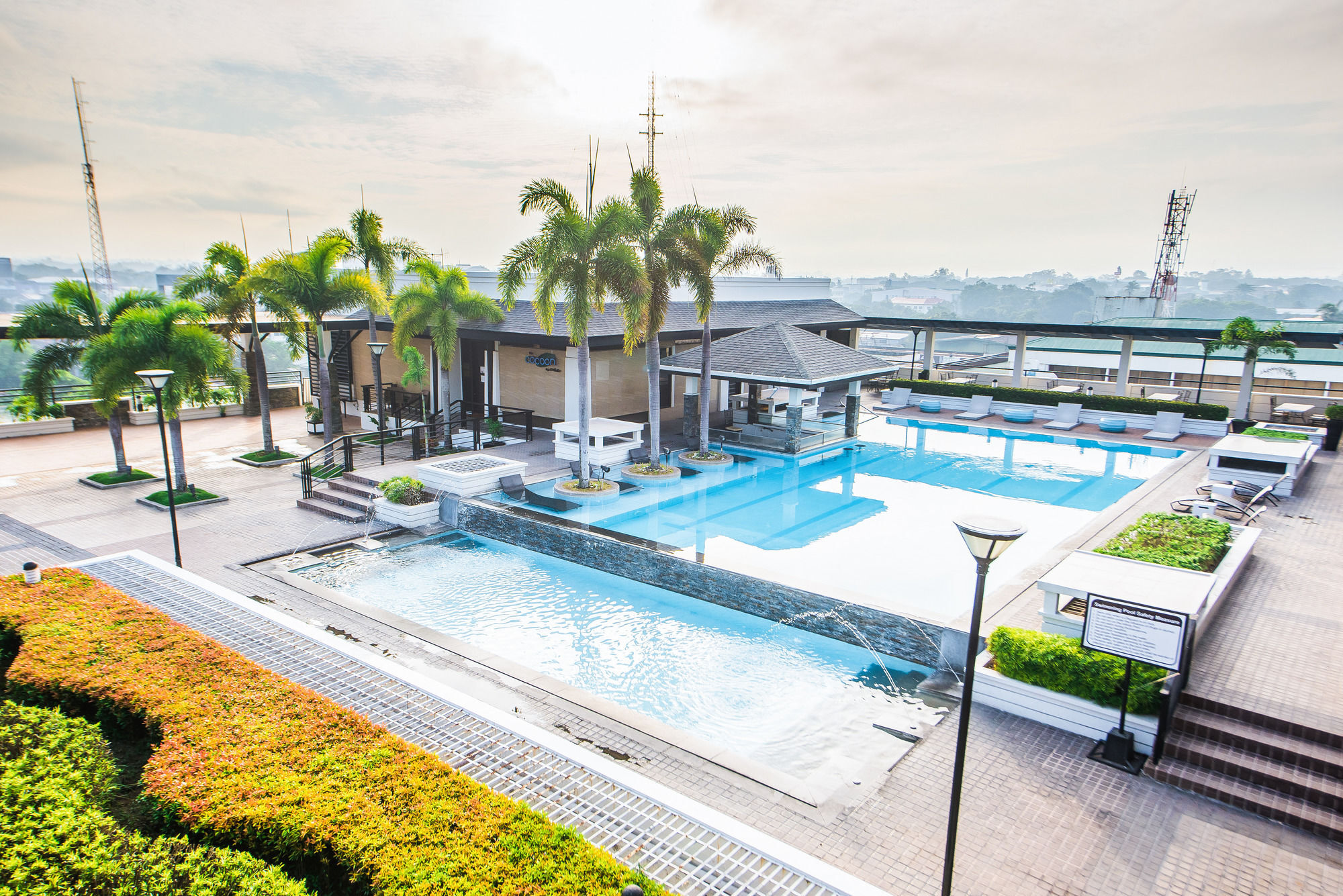 L'Fisher Hotel Bacolod Esterno foto