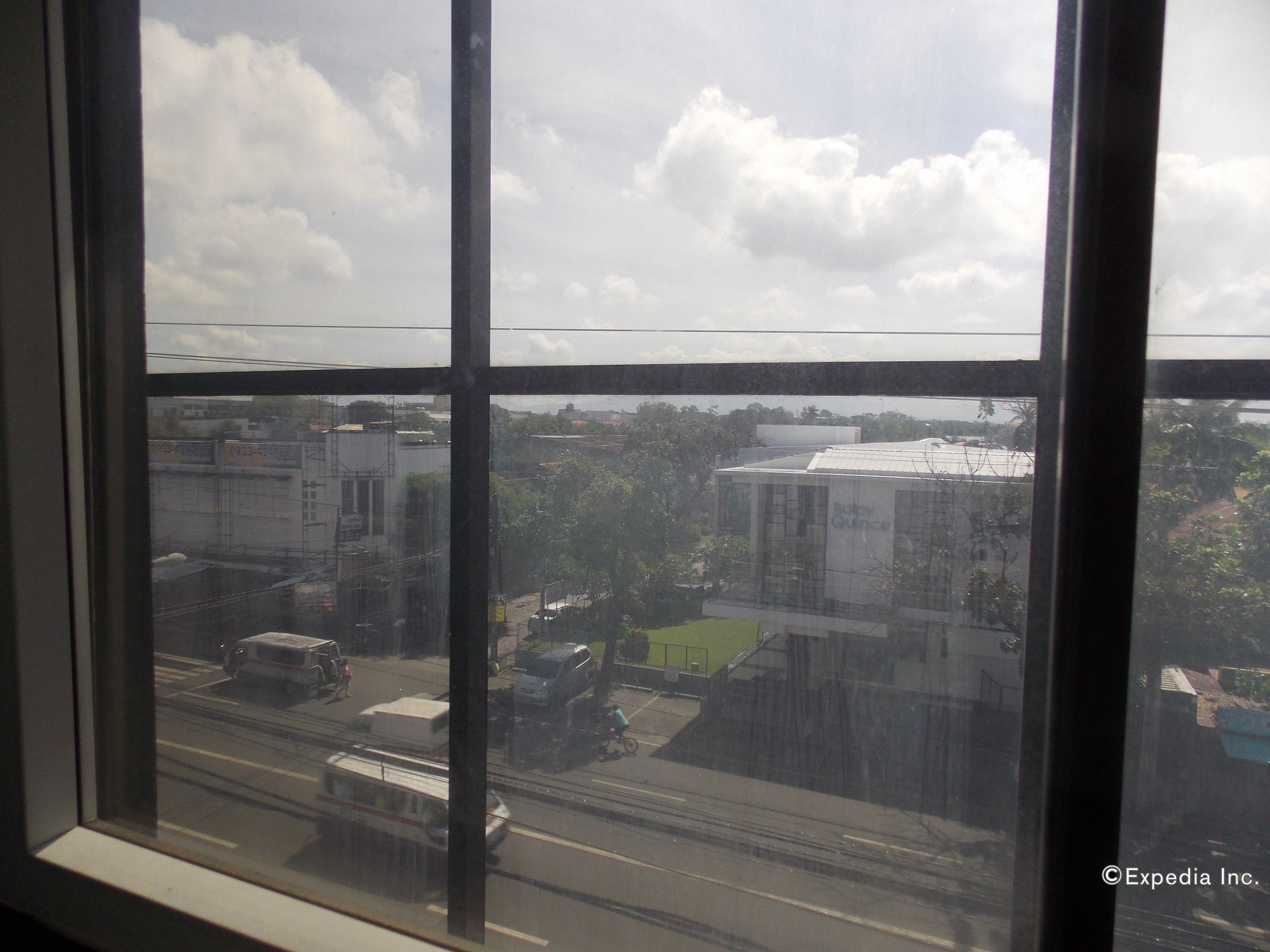 L'Fisher Hotel Bacolod Esterno foto