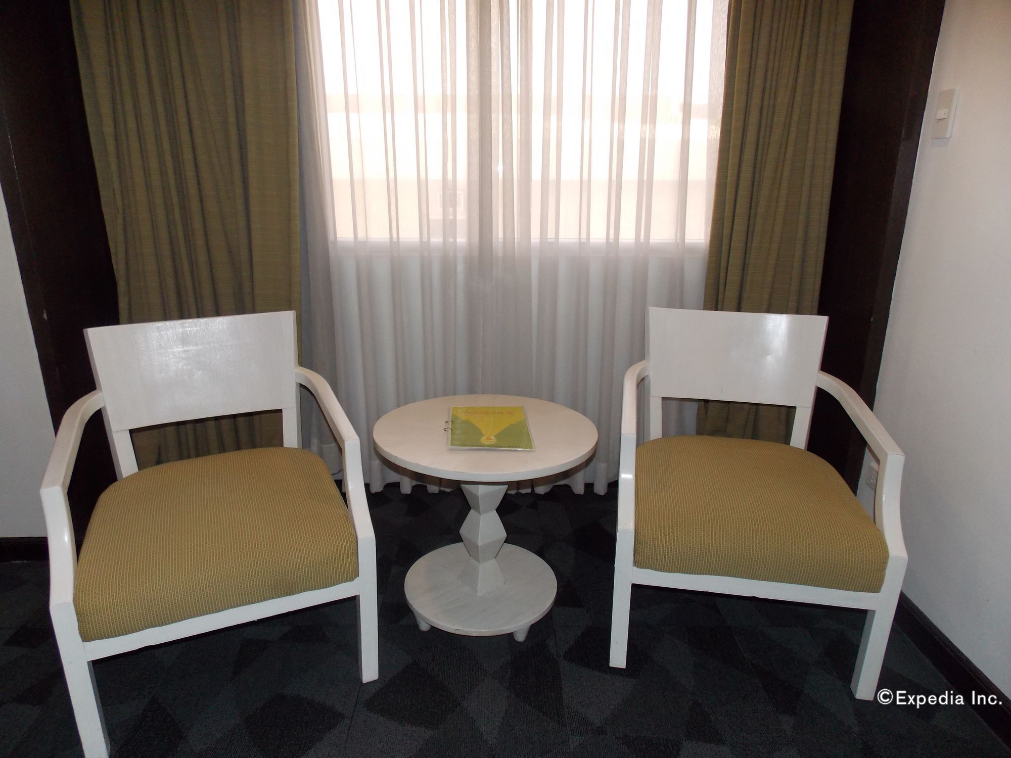 L'Fisher Hotel Bacolod Esterno foto