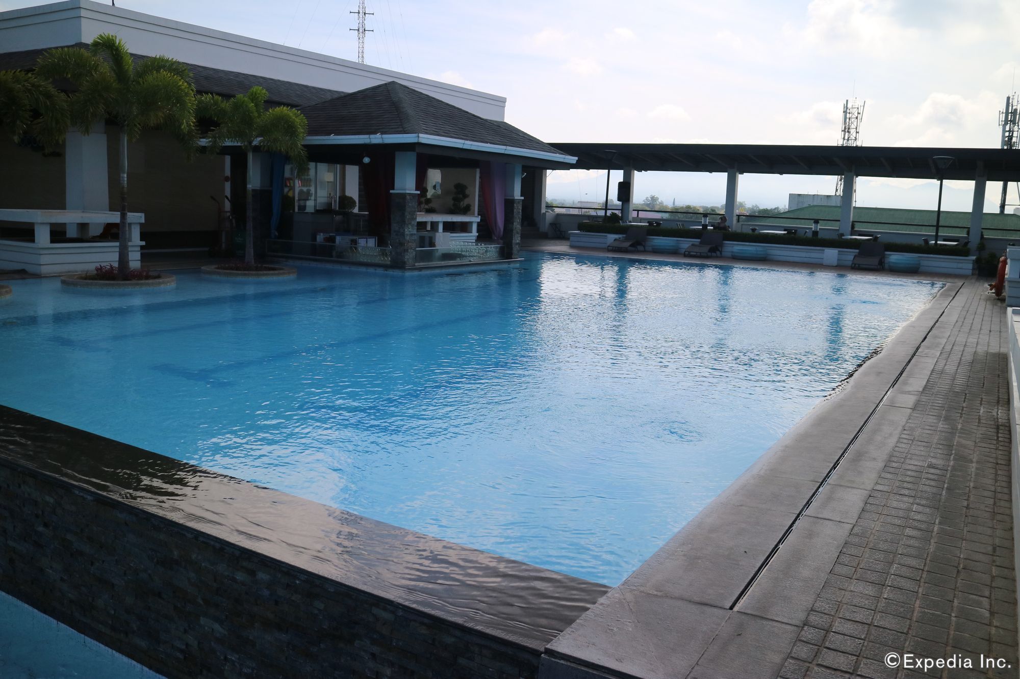 L'Fisher Hotel Bacolod Esterno foto